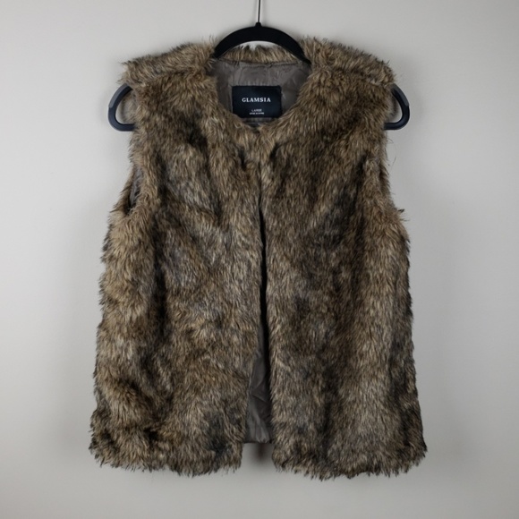 Glamsia by Buckle Jackets & Blazers - {Glamsia | Buckle} Faux Fur Vest